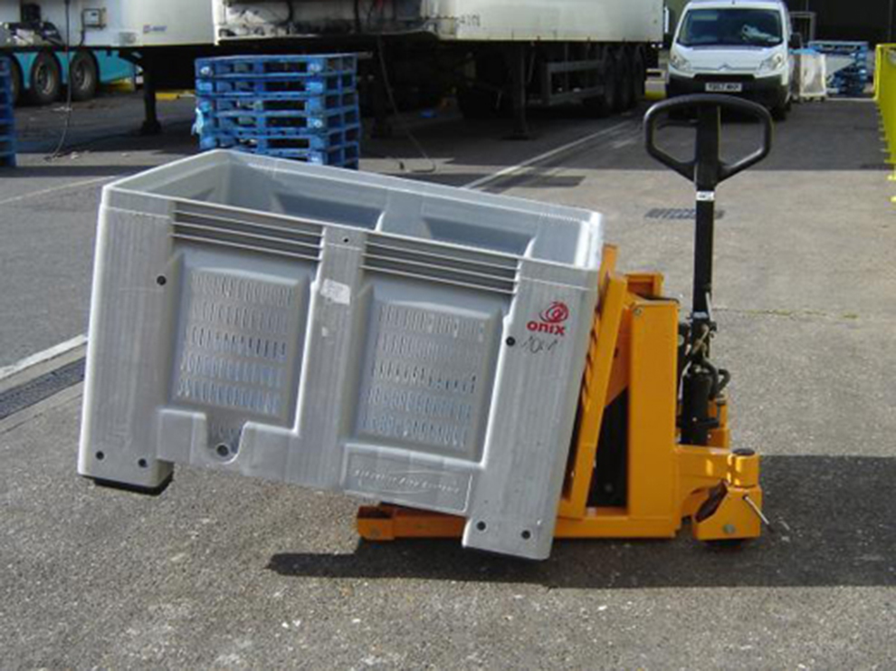 TM10 pallet tipper